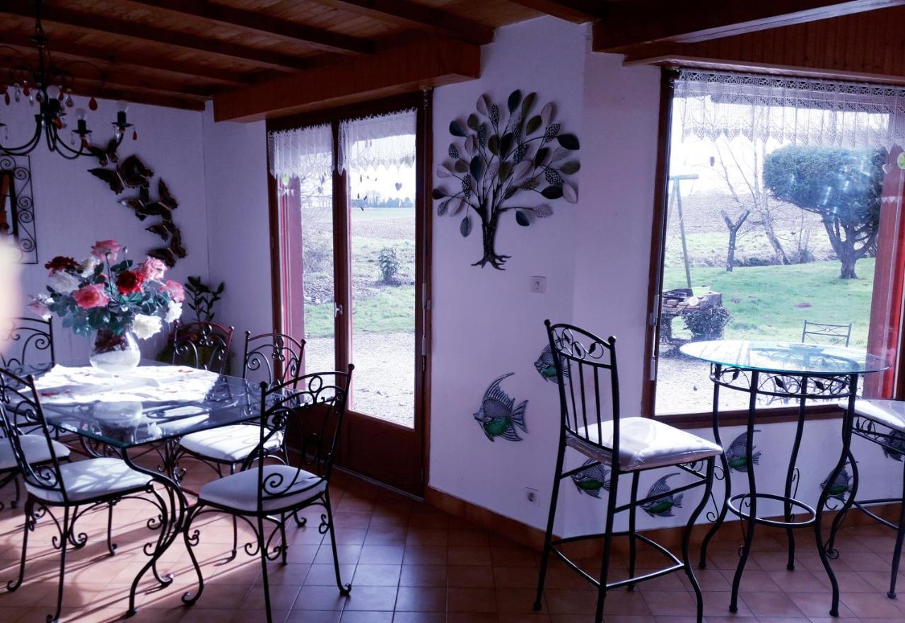 Chez Christine Panzió Noyal-Pontivy Kültér fotó