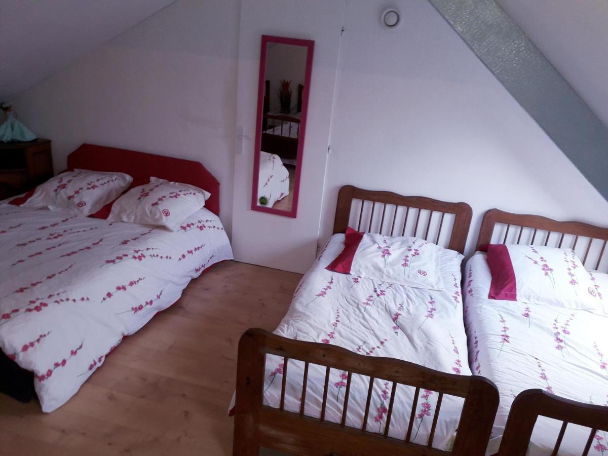 Chez Christine Panzió Noyal-Pontivy Kültér fotó