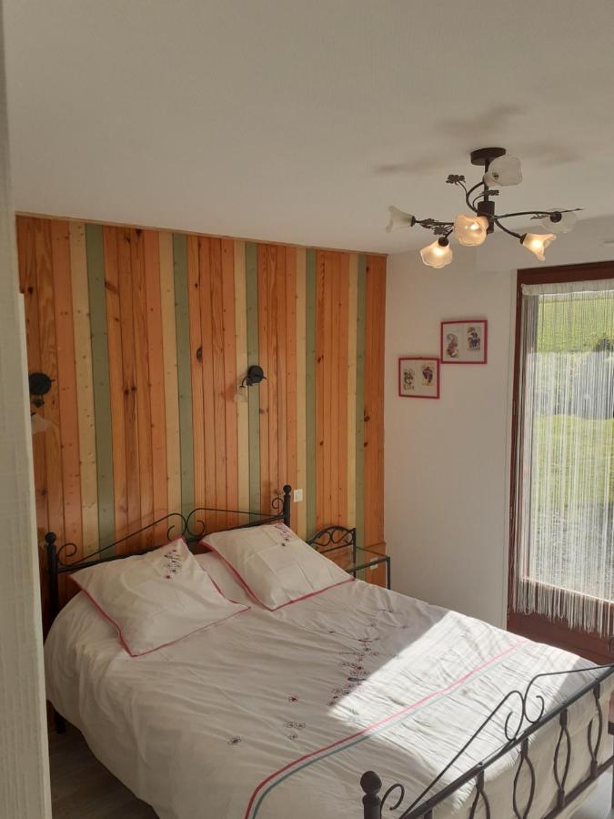 Chez Christine Panzió Noyal-Pontivy Kültér fotó